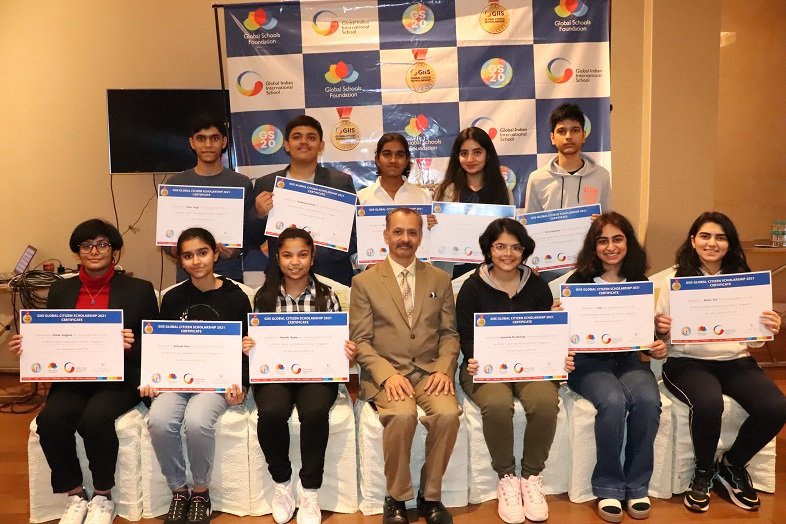 Mr. Pramod Tripathi, Director of Academic Quality Assurance, Global Indian International School, Singapore with the 11 meritorious students
