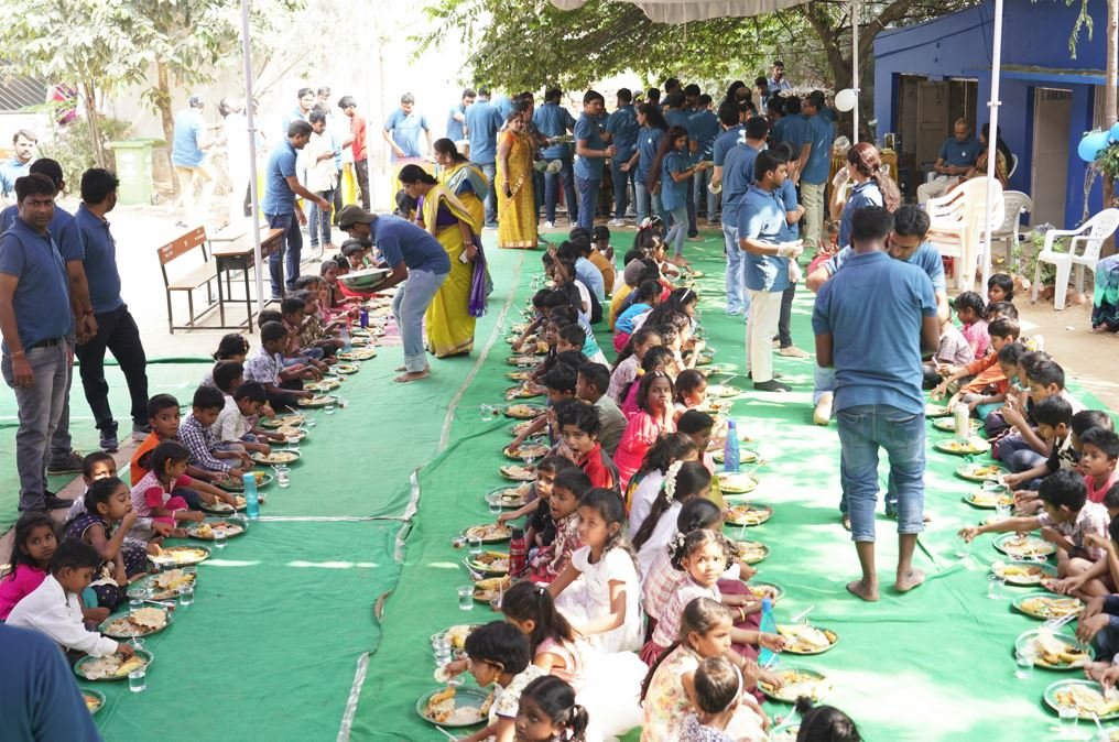 ‘Amrut Aahar’ by NephroPlus provides breakfast to 350+ schoolkids in Hyderabad, Telangana