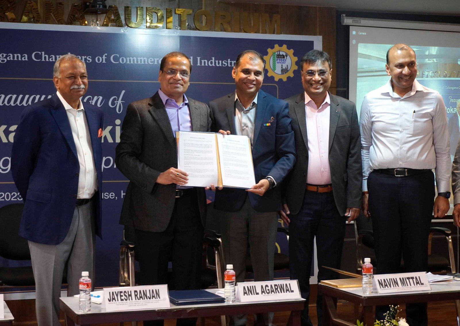 FTCCI seen exchaning MoU with JITO. Seen in the pic are Anil Agarwal, Navin Mital, Gautham Chand Jain