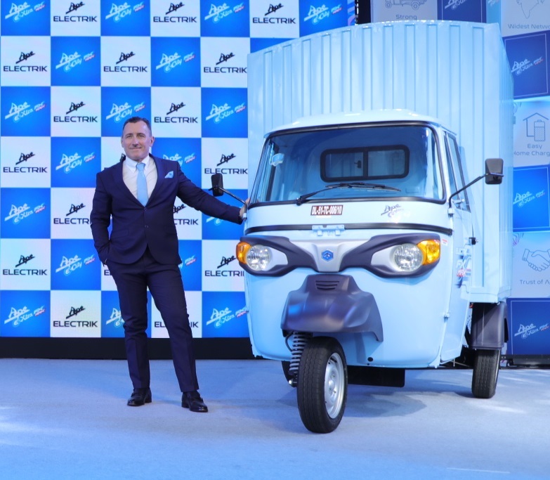 Mr Diego Graffi, CMD, Piaggio Vehicles Pvt Ltd at the launch of Apé E-xtra FX Max in Delhi in Nov 2022