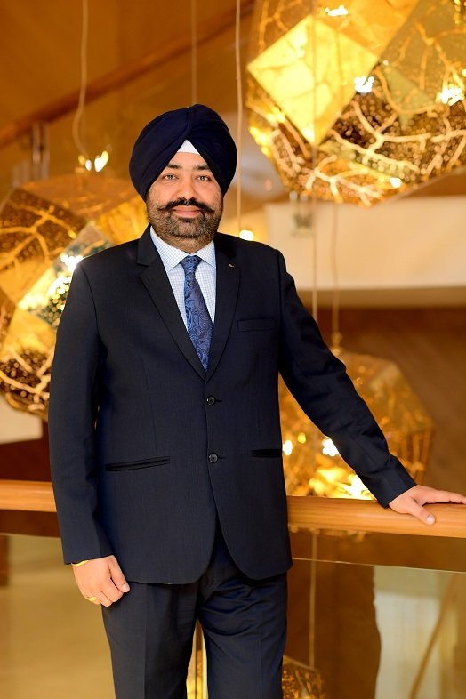 Sukhbir Singh - General Manager Novotel Pune-min