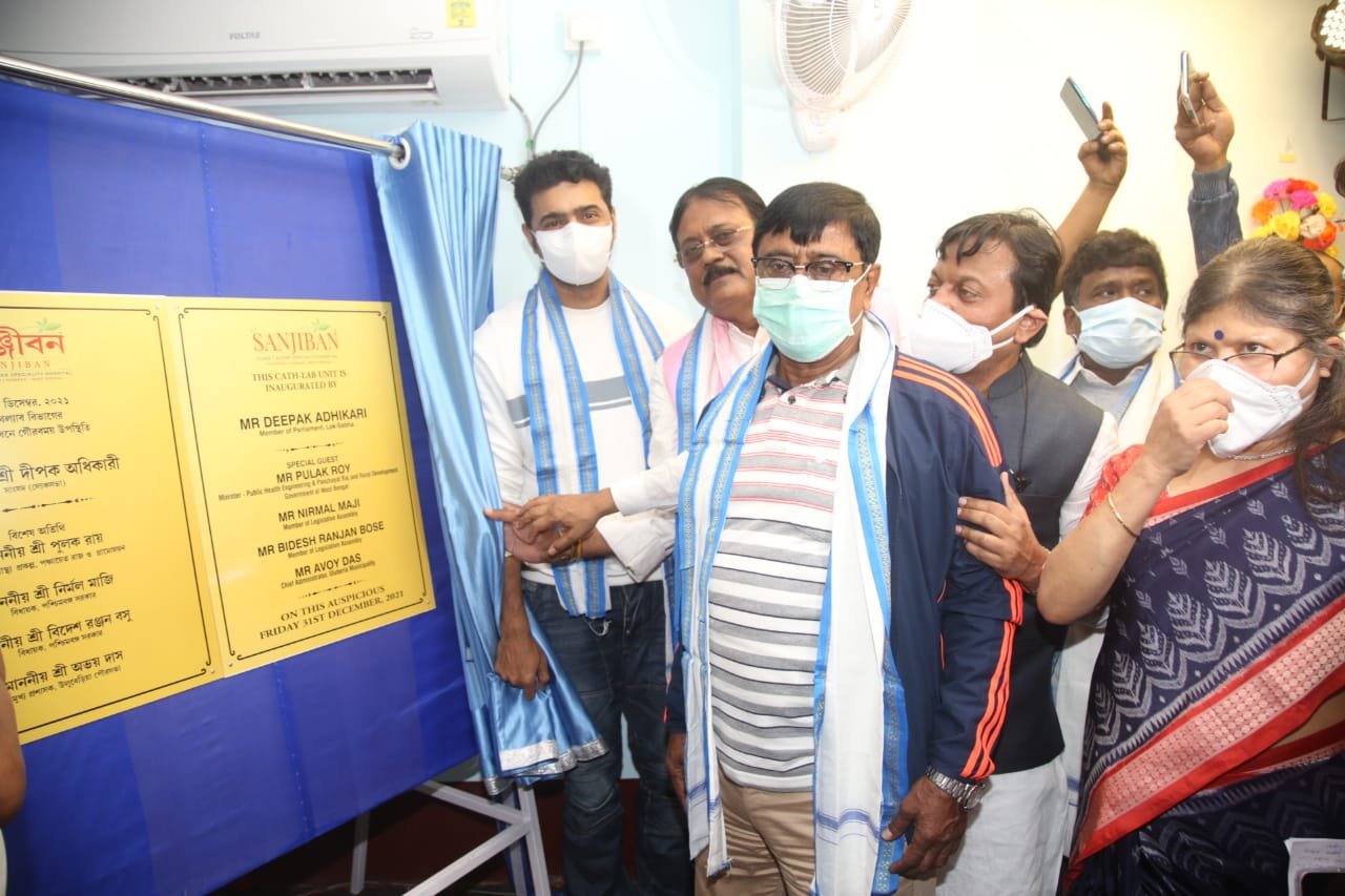 Actor turned M.P Dev inaugurates Sanjiban Hospital’s newly designed Cath Lab unit