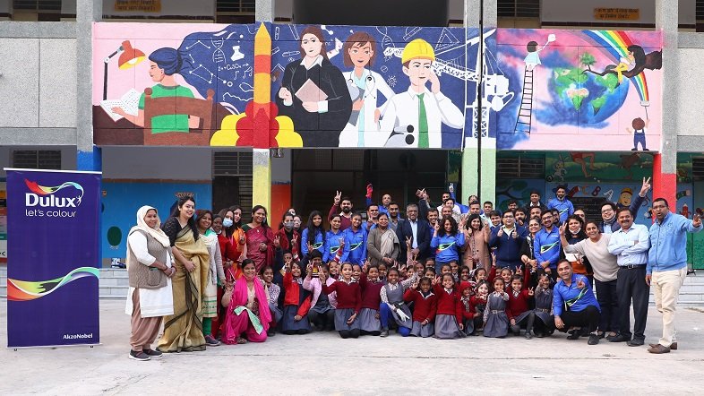 Akzo Nobel India brings smiles to 1300 students by adding colour to SDMC Pratibha school in Jonapur, New Delhi under its Let's Colour initiative