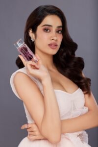 RENÉE Cosmetics Ropes In Janhvi Kapoor As The Face Of Their Fragrances