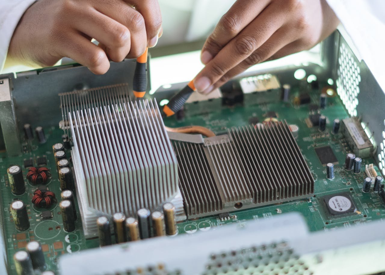 Founded in 1968, Future Electronics is a global leader in the electronic components