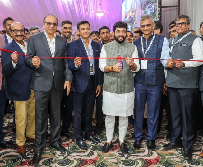 Shri Murlidhar Mohol Inaugurates CREDAIPune Metro Property Expo 2025